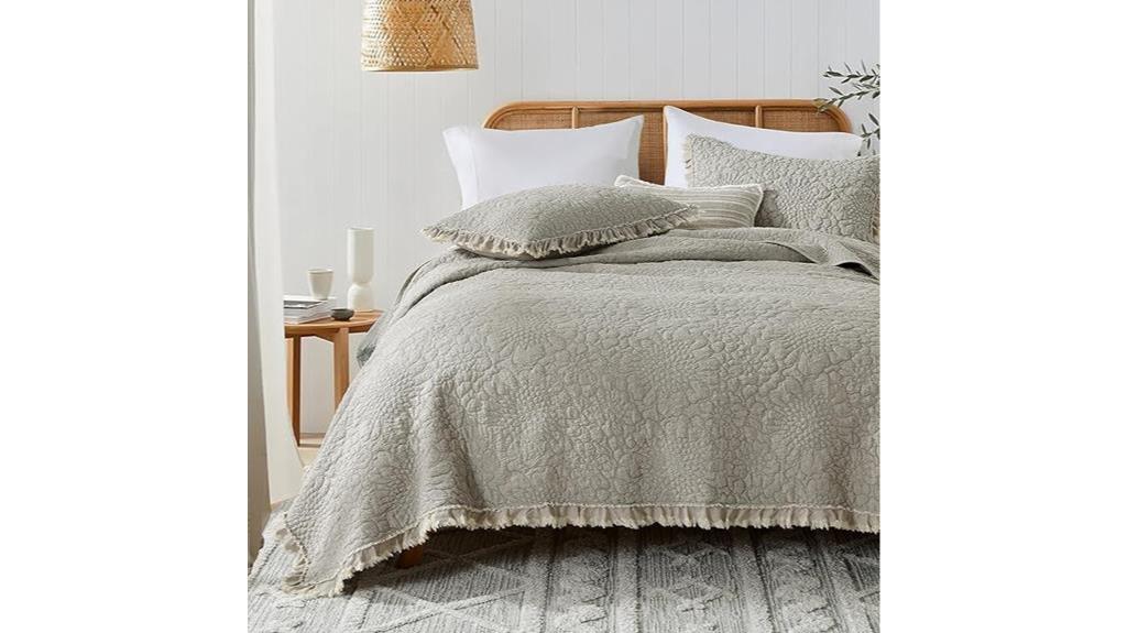 beige ruffled quilt set