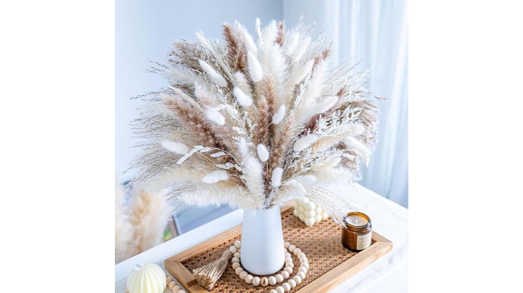 dried pampas grass decor