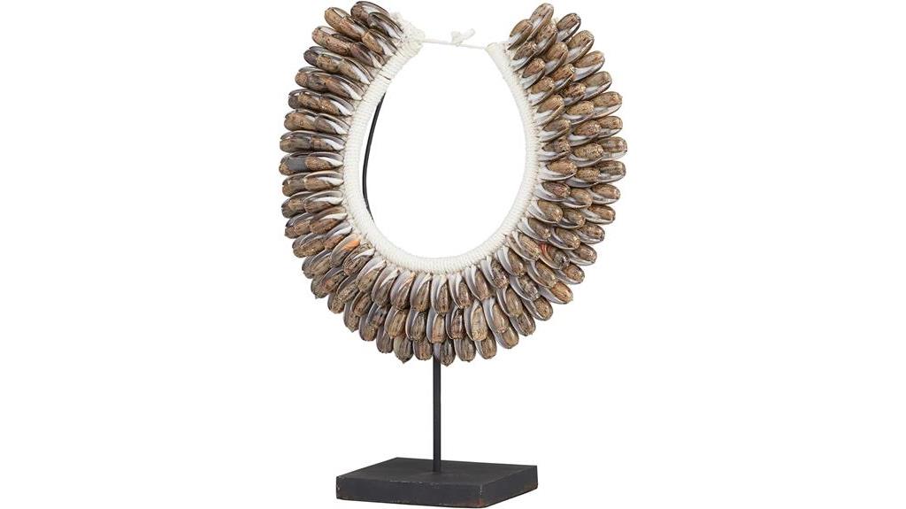 seashell necklace decorative sculpture