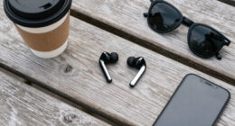 How to Choose Wireless Earbuds For Commuting